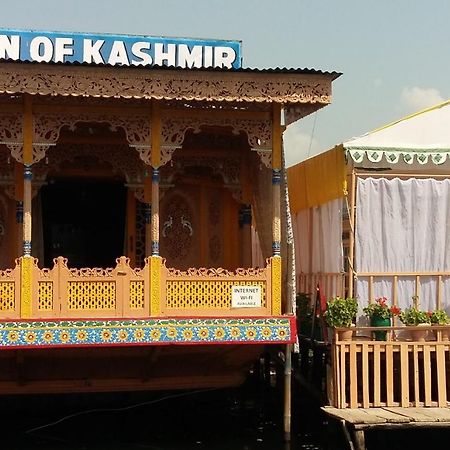 Houseboat Moon Of Kashmir Hotel Srinagar  Bagian luar foto